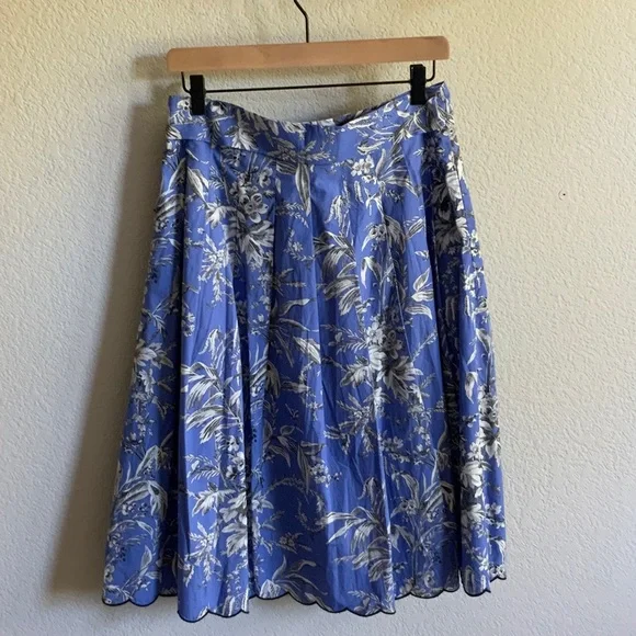 NWT Talbots Blue & Black Floral A-Line Fit and Flare Skirt with pockets Size 6 - Picture 4 of 6